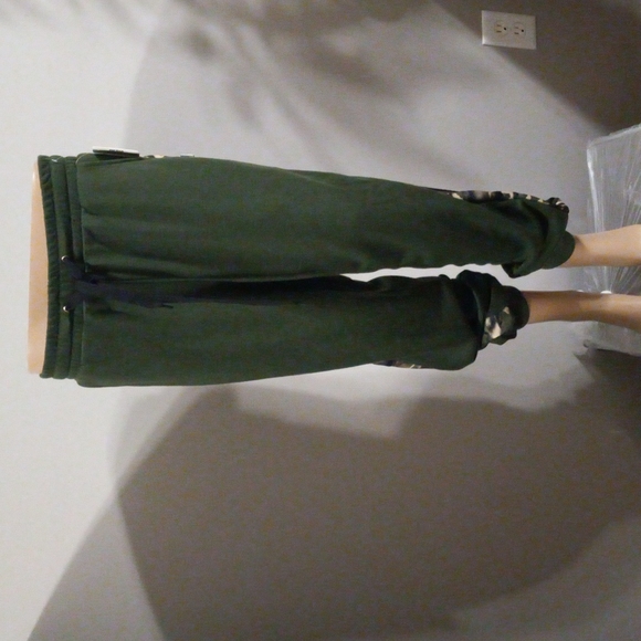 Nicole Miller Pants - Nicole Miller sport pants